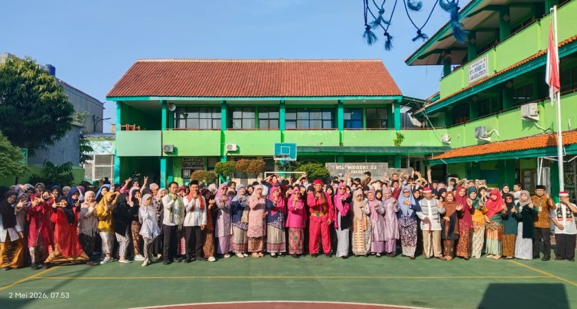 Peringati Hardiknas 2026, MTsN 33 Jakarta Gelar Upacara Khidmat