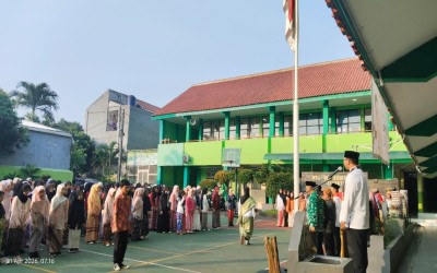 Peringatan Hari Kartini di MTsN 33 Jakarta: 