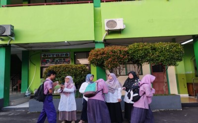 MTsN 33 Jakarta Perkuat Karakter Siswa melalui Rutinitas Pembiasaan Pagi yang Religius