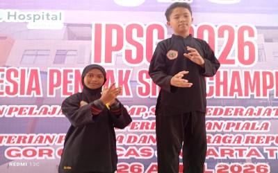 Kontingen MTsN 33 Jakarta Gemilang di Indonesia Pencak Silat Championship 2026